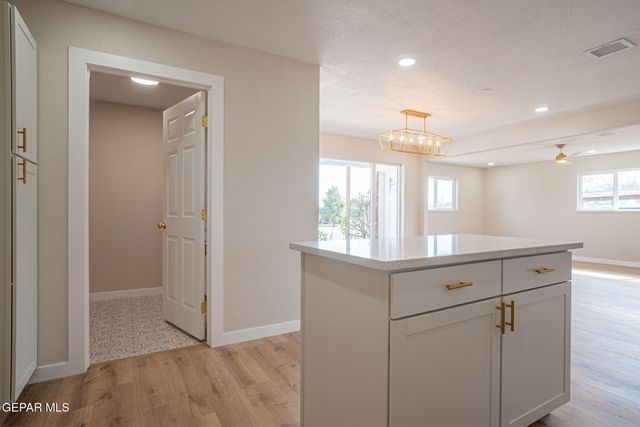 3203 Shetland Road, El Paso, TX 79925