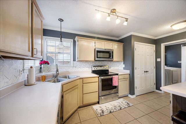 6435 GILLIA CIR S, Bartlett, TN 38135