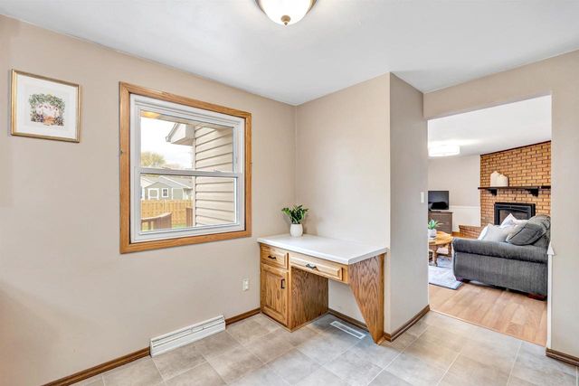 2624 EAST RIVER DRIVE, Green Bay, WI 54301