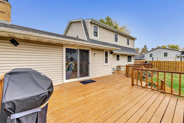 2624 EAST RIVER DRIVE, Green Bay, WI 54301
