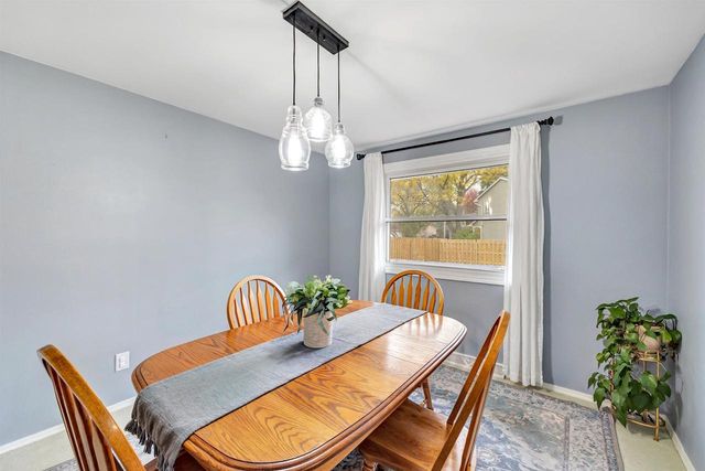 2624 EAST RIVER DRIVE, Green Bay, WI 54301