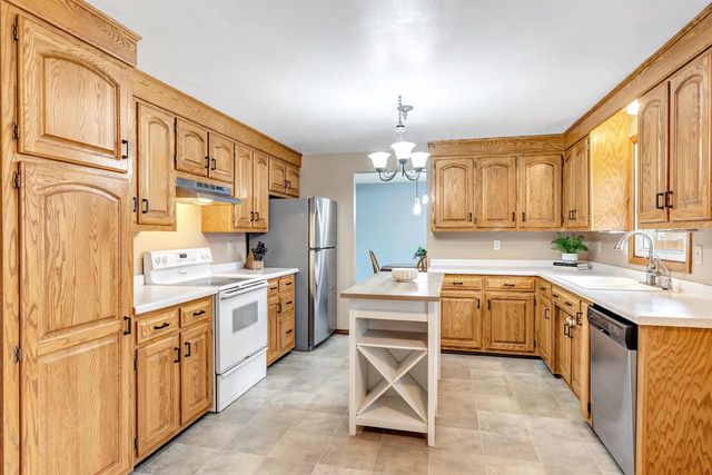 2624 EAST RIVER DRIVE, Green Bay, WI 54301