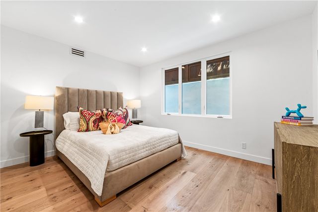 541 4th, Manhattan Beach, CA 90266