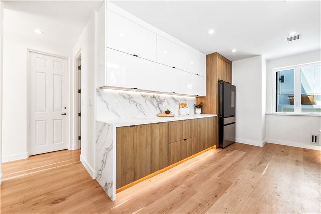 541 4th, Manhattan Beach, CA 90266