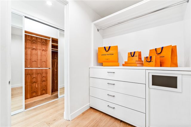 541 4th, Manhattan Beach, CA 90266