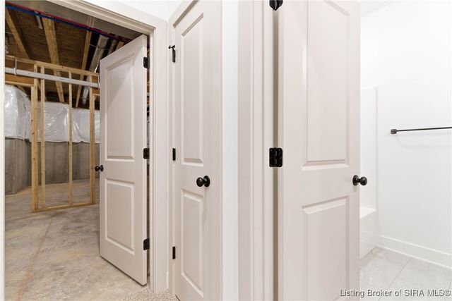 707 Lillian Way, Jeffersonville, IN 47130