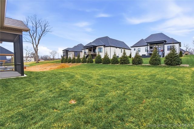 707 Lillian Way, Jeffersonville, IN 47130