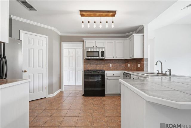 12263 Bell Meadow, Denham Springs, LA 70726