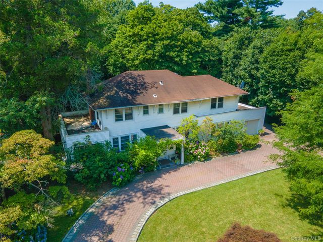14 Clover Drive, Great Neck, NY 11021