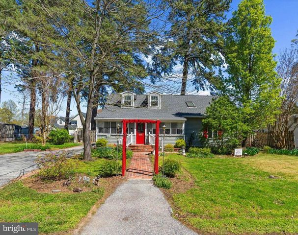 7007 DOVER AVE, North Beach, MD 20714