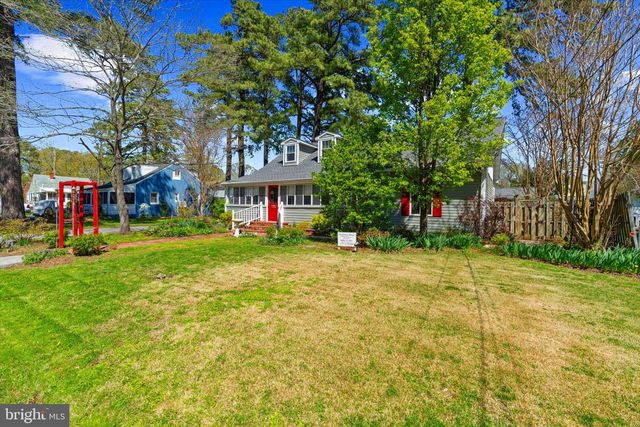 7007 DOVER AVE, North Beach, MD 20714