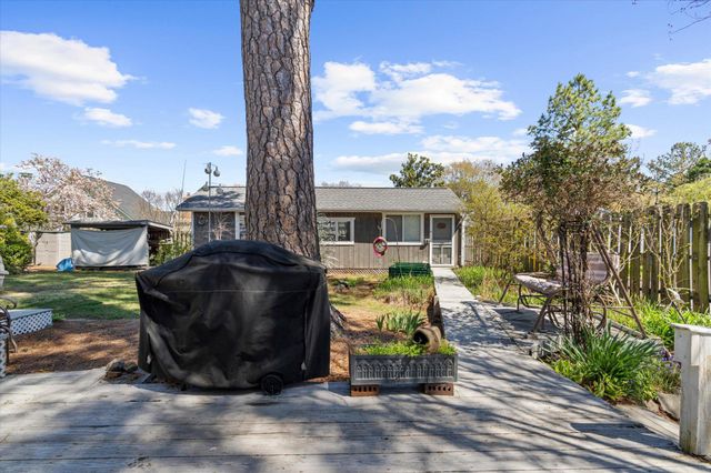 7007 DOVER AVE, North Beach, MD 20714