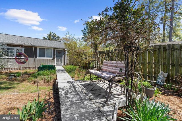 7007 DOVER AVE, North Beach, MD 20714