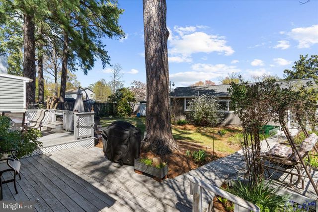 7007 DOVER AVE, North Beach, MD 20714