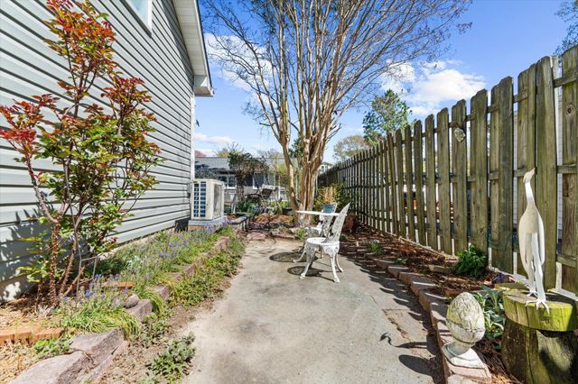 7007 DOVER AVE, North Beach, MD 20714