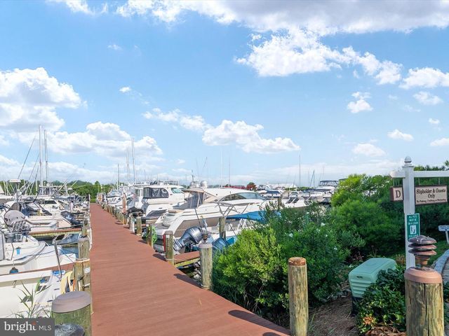 7007 DOVER AVE, North Beach, MD 20714