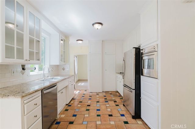 11036 Fruitland, Studio City, CA 91604