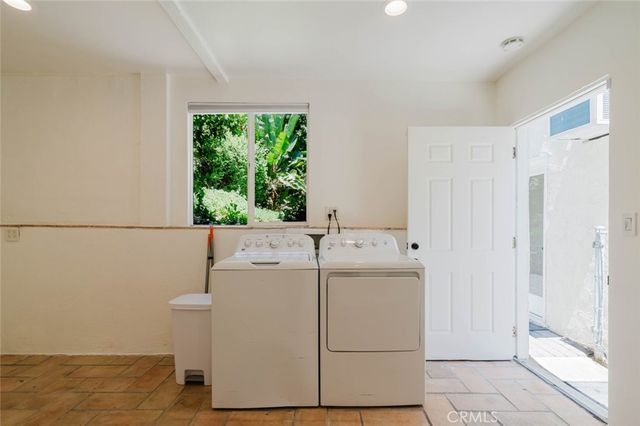 11036 Fruitland, Studio City, CA 91604