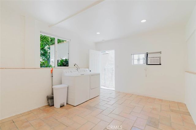 11036 Fruitland, Studio City, CA 91604