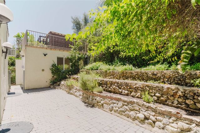 11036 Fruitland, Studio City, CA 91604