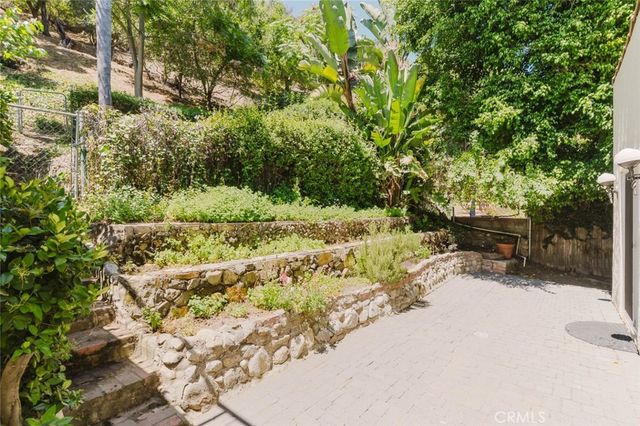 11036 Fruitland, Studio City, CA 91604