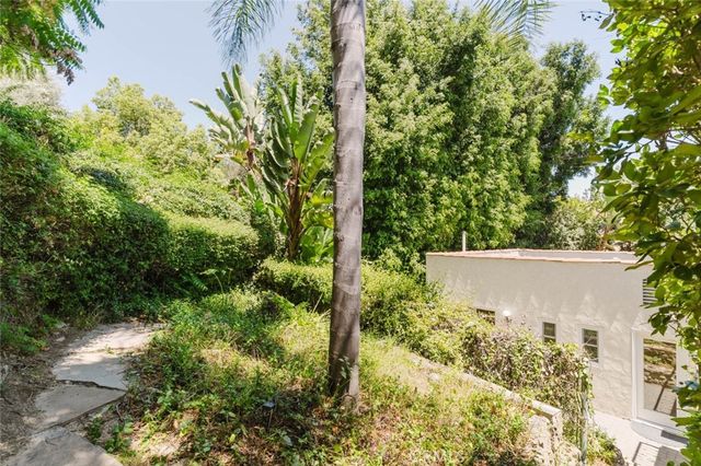 11036 Fruitland, Studio City, CA 91604