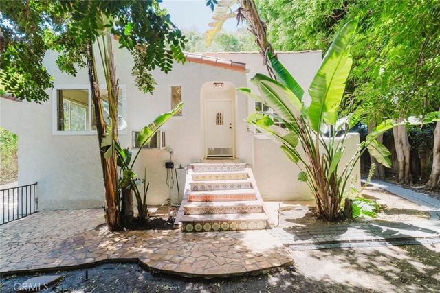 11036 Fruitland, Studio City, CA 91604