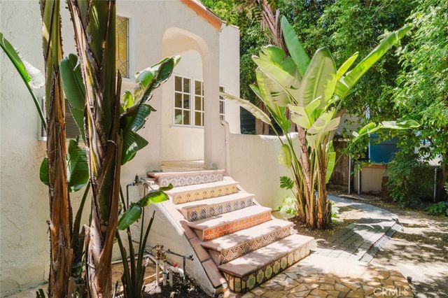 11036 Fruitland, Studio City, CA 91604