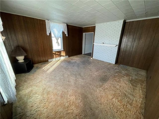 211 S Walnut St, New Castle, PA 16101