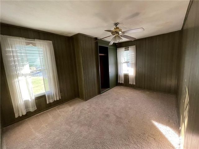 211 S Walnut St, New Castle, PA 16101