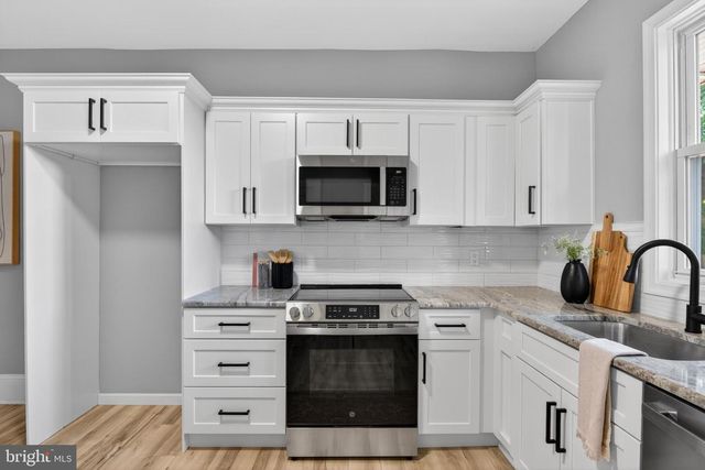 435 S WEST END AVE, Lancaster, PA 17603