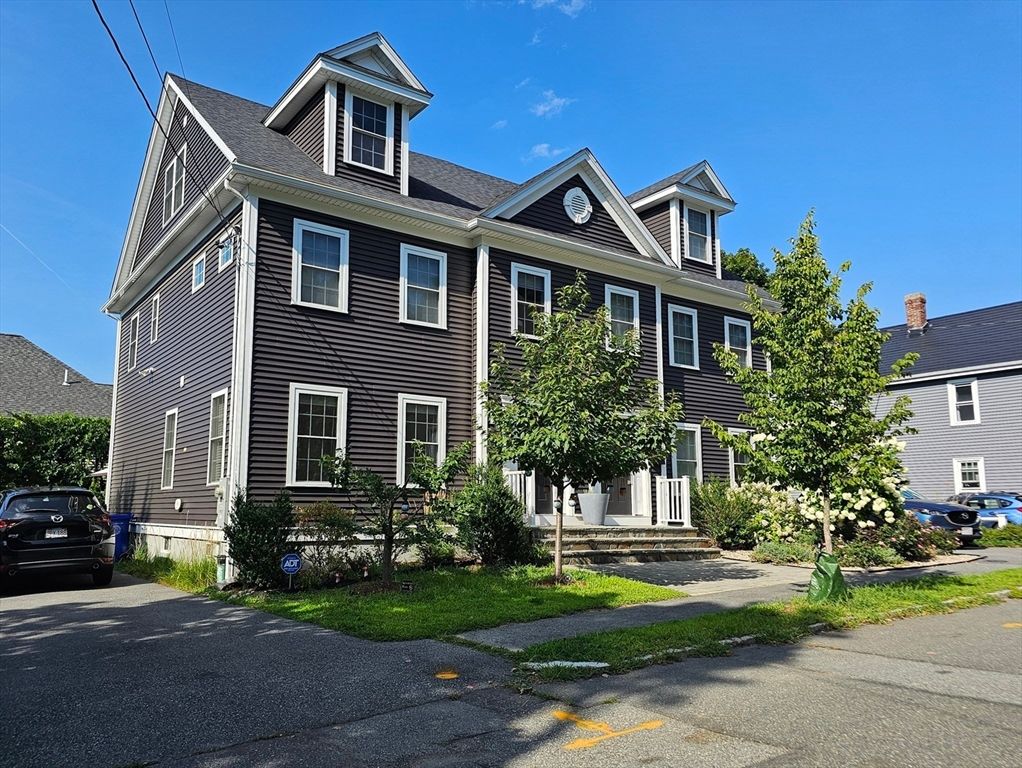 11 Arnold St 11, Arlington, MA 02476