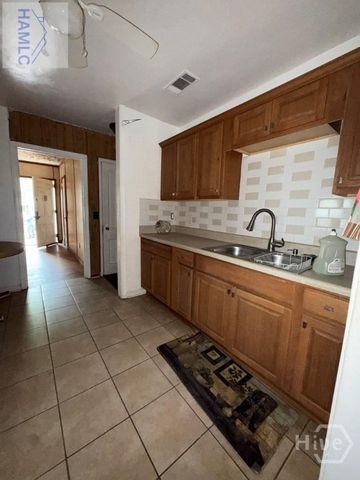 1821 Holly Avenue, Savannah, GA 31404