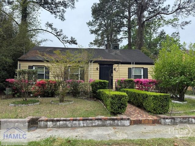 1821 Holly Avenue, Savannah, GA 31404