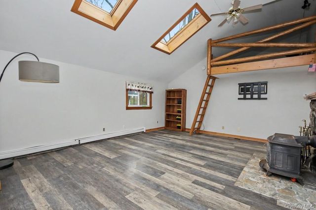 9 Wildwood Drive, Greenwood Lake, NY 10925
