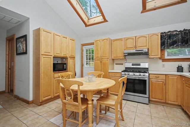9 Wildwood Drive, Greenwood Lake, NY 10925