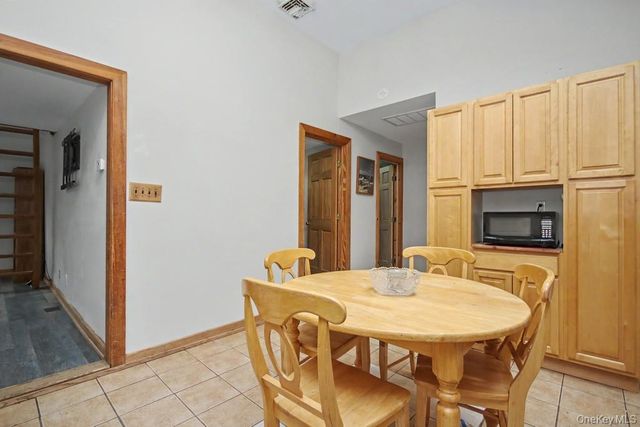 9 Wildwood Drive, Greenwood Lake, NY 10925