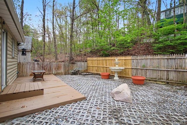 9 Wildwood Drive, Greenwood Lake, NY 10925