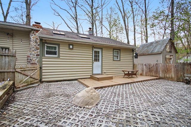 9 Wildwood Drive, Greenwood Lake, NY 10925
