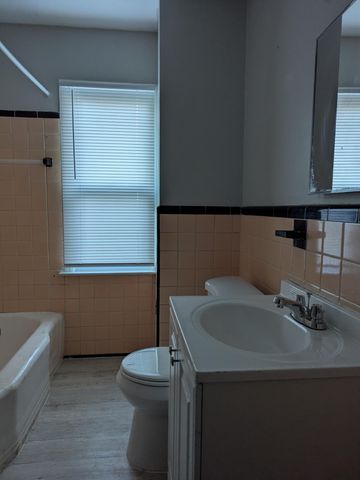 9994 Vaughan Street, Detroit, MI 48228