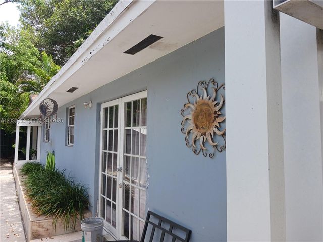 2635 SW 34th Court, Miami, FL 33133