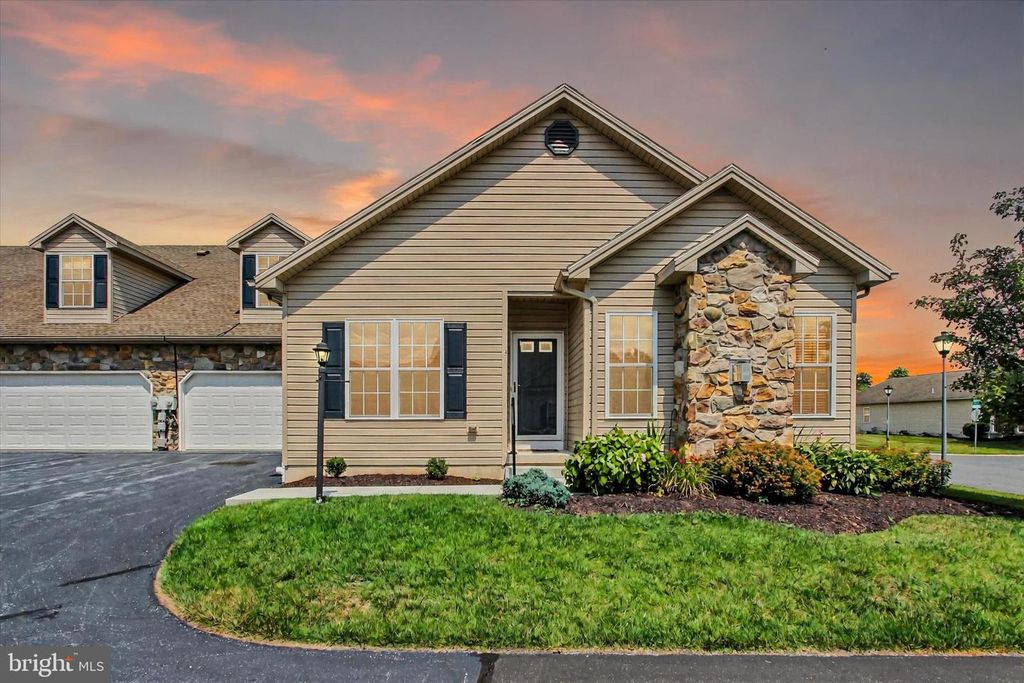 31 IVY LN, Gettysburg, PA 17325