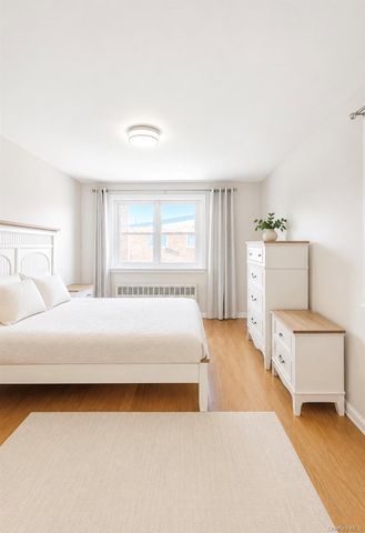 152-47 Jewel Avenue B, Flushing, NY 11367
