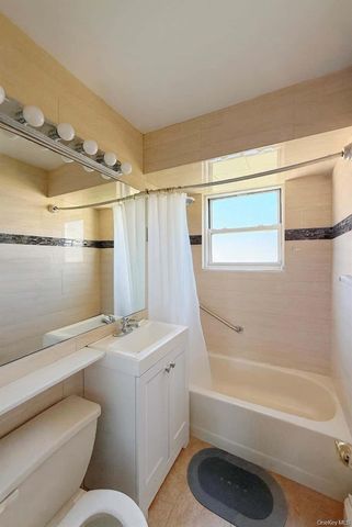 152-47 Jewel Avenue B, Flushing, NY 11367