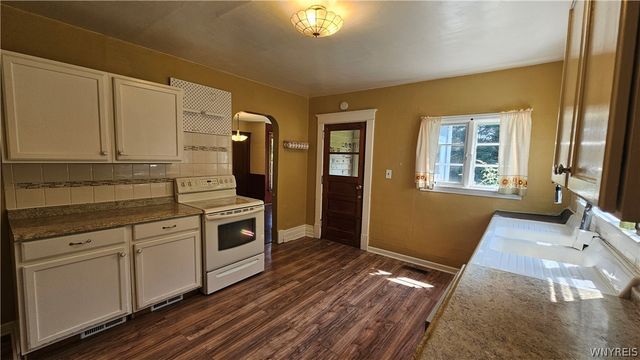 5930 Old Wilson Burt Road, Newfane, NY 14028