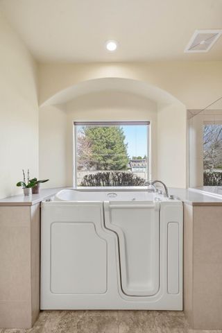 4913 S Woodfield Ln, Spokane, WA 99223