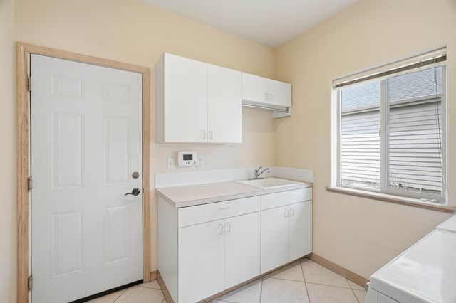 4913 S Woodfield Ln, Spokane, WA 99223