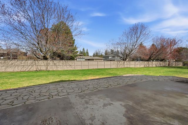 4913 S Woodfield Ln, Spokane, WA 99223