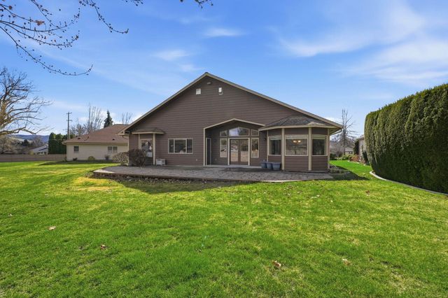 4913 S Woodfield Ln, Spokane, WA 99223