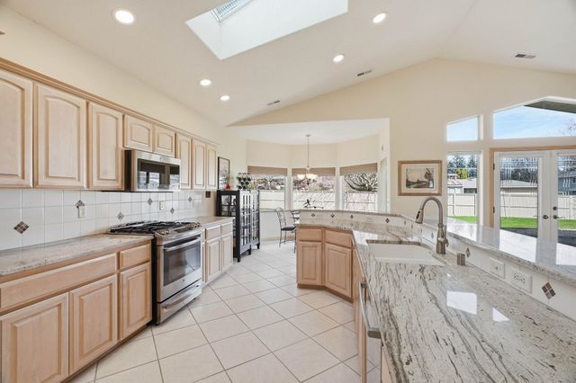 4913 S Woodfield Ln, Spokane, WA 99223